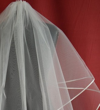 Фата весільна Біла з оздобленням атласним кантом
- стильна весільна фата нарече. . фото 4