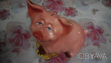 Продам большую новую копилку свинка керамика случайно кинули купюру пришлось про. . фото 1