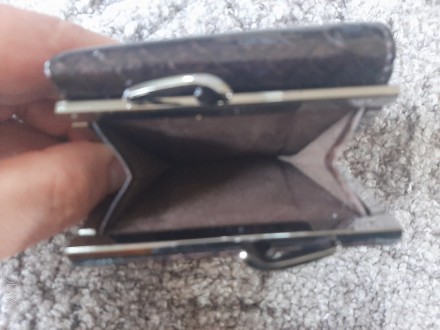 Кожаный женский кошелек dr.koffer (стилизация под змею)

Отличное качество

. . фото 7