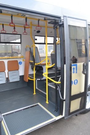 Міський автобус Атаман А-092Н6 (для перевезення людей на інвалідних візках) - 20. . фото 4