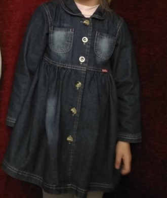 Джинсовые платье с длинным рукавом для девочки на рост 110 см в нормальном состо. . фото 4
