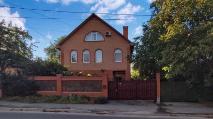 Сдам долгосрочно дом в Шевченковском районе Киева, рядом с метро Дорогожичи.

. . фото 3