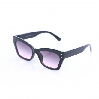 Сонцезахисні окуляри з чітко вираженими кутами-основний та найяскравіший тренд с. . фото 2