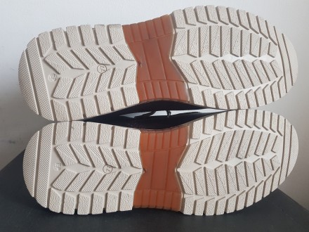 Нові оригінальні шкіряні чоловічі черевики Fretz на gore-tex 43розміру.
Оплата . . фото 8