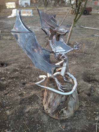 Зварний дракон зі сталі зроблений власними руками. Висота, ширина близько 1м. По. . фото 6