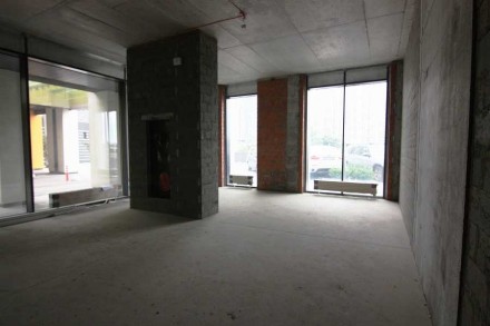 Пропонується в оренду приміщення в новому комплексі в пішій доступності до метро. . фото 3