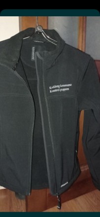 Женская куртка kilmanock чёрного цвета, состояние новой (идеал.), Размер 38. 90%. . фото 7