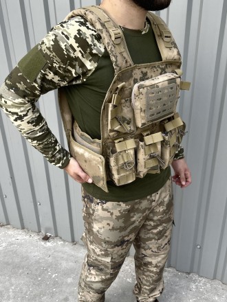 
Штурмовой жилет с открытым карманом и тактической баллистической пластиной с од. . фото 2