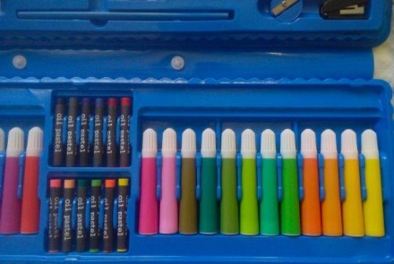 Набор для рисования - это набор карандашей, мелков, красок и др. Все, что позвол. . фото 3