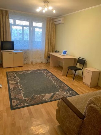 Аренда просторной однокомнатной на Холодной горе. Харків. фото 1 Аренда просторной однокомнатной на Холодной горе. Харків. фото 1