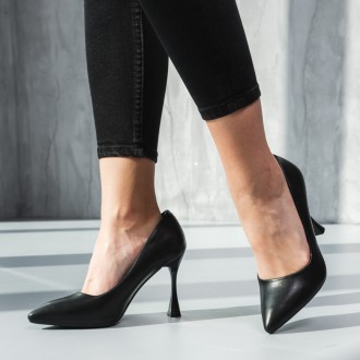 Женские туфли черные Dixie 3723 Туфли женские выполнены из искусственной кожи. М. . фото 2