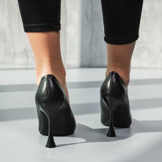Женские туфли черные Dixie 3723 Туфли женские выполнены из искусственной кожи. М. . фото 5
