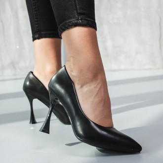 Женские туфли черные Dixie 3723 Туфли женские выполнены из искусственной кожи. М. . фото 8