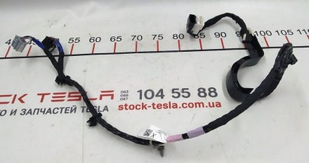 Электропроводка амортизаторов двери задней левой Tesla model X 1063405-00-G
Дос. . фото 3