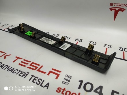Накладка нижняя бардачка (LTHR BLK) Tesla model X S REST 1002301-01-B
Доставка . . фото 2