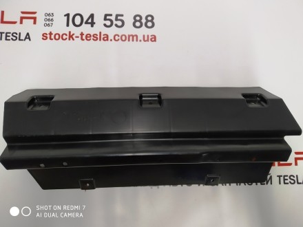 Кронштейн задний правый для ковровой дорожки Tesla model S, model S REST 1009174. . фото 2