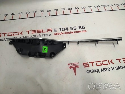 Молдинг алюминиевый карты двери передней правой Tesla model S, model S REST 1051. . фото 1