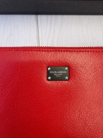 
	Красный женский кошелек из натуральной мягкой кожи. 
	6 отделений для купюр.
	. . фото 4