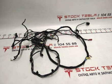 Электропроводка крышки багажника правая сторона Tesla model S, model S REST 1004. . фото 3