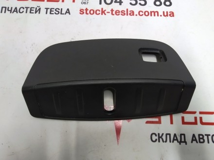 Панель замка подкапотного бокса Tesla model 3 1095858-00-D
Доставка по Украине . . фото 2