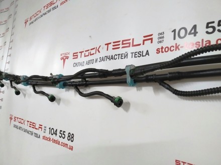 Патрубок системы терморегулинования батареи левый Tesla model S, model S REST 10. . фото 4