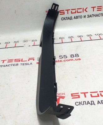 Накладка дверного проёма заднего левого нижняя пластик Tesla model X 1105138-00-. . фото 4