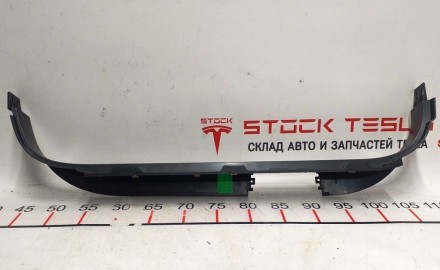 Накладка дверного проёма заднего левого нижняя пластик Tesla model X 1105138-00-. . фото 3