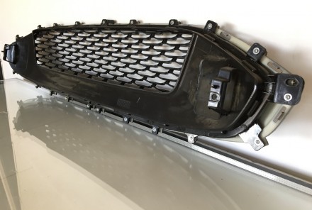 Решітка переднього бампера верхня сота чорна глянець Ford Fusion (Форд Ф'южи. . фото 7
