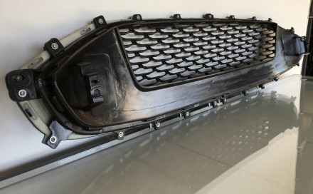 Решітка переднього бампера верхня сота чорна глянець Ford Fusion (Форд Ф'южи. . фото 6