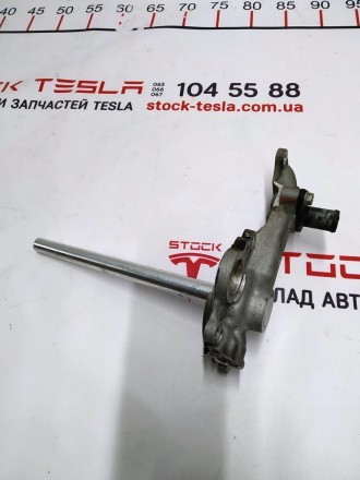Трубка охлаждения ротора двигателя внутрення с кронштейном Tesla model S 1025276. . фото 2