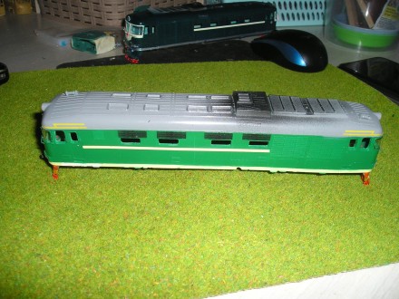 Модель поезда Тэп 60, зеленый, стекла в прожекторе и фарах стоят, стекла на каби. . фото 3