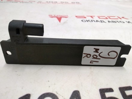 Антенна беспроводного ключа Tesla model X 1043129-00-B
Доставка по Украине Ново. . фото 3