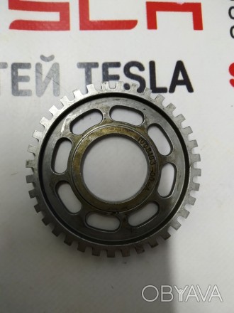 Шестеренка для датчика оборотов первичного вала Tesla model S 1008183-00-A
Дост. . фото 1