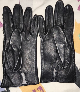 Демисезонные, кожаные перчатки Isotoner, размер-6.5, ширина-8см, средний палец-8. . фото 3
