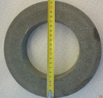 круг шлифовальный абразивный, с промышленного станка, размеры около: высота 4 см. . фото 3