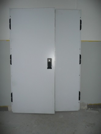 Пропонуємо холодильні і морозильні двері, а саме розпашні, відкатні, двохстворча. . фото 6