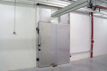 Пропонуємо холодильні і морозильні двері, а саме розпашні, відкатні, двохстворча. . фото 7