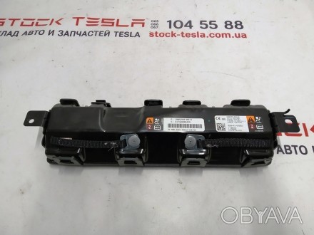 Подушка безопасности пассажира колени Tesla model X S REST 1005260-00-H
Доставк. . фото 1