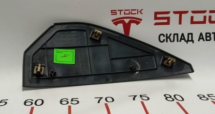 Накладка боковая торпеды правая Tesla model S, model S REST 1028360-00-A
Достав. . фото 3