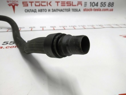 Шланг системы охлаждения чарджер/выход Tesla model X 1046136-00-I
Доставка по У. . фото 3