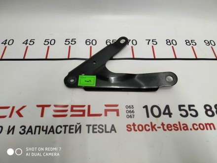 Кронштейн крепления подрамника правый Tesla model S 6008490-00-A
Доставка по Ук. . фото 2
