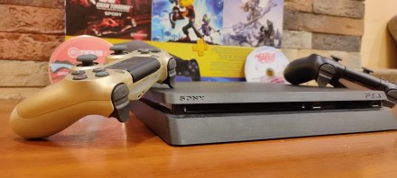 Sony Playstation 4 Slim 1 TB (CUH 2208B) в комплекте с двюма геймпадам ( Jet Bla. . фото 3