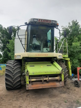 Комбайн зернозбиральний
Claas Lexion 480
1997 рік випуску
двигун Мерседес
в . . фото 3