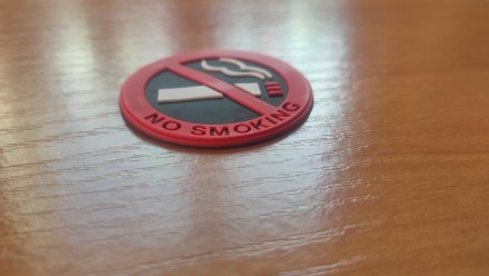 Предупреждающая наклейка о запрете курить в авто

Наклейка в салон автомобиля . . фото 9