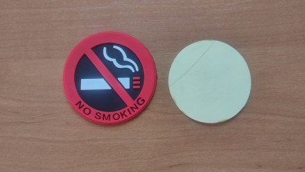 Предупреждающая наклейка о запрете курить в авто

Наклейка в салон автомобиля . . фото 4