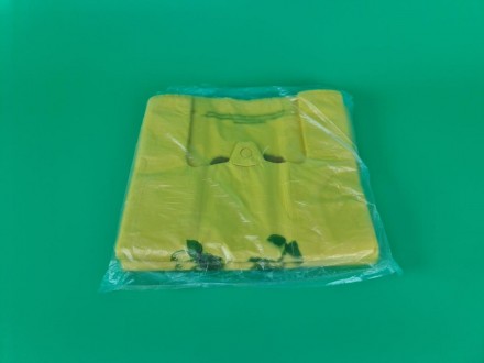 Полиэтиленовые пакеты в форме майки удобны и достаточно прочны, имеют экономичну. . фото 4