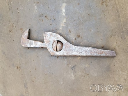 Продам Ключ накидний ретро старовинний ключ розвідний трубний ключ СРСР — добре . . фото 1
