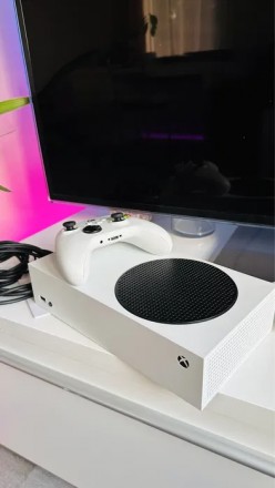 Продам Xbox Series S.
Куплена в Січні 2022.
Офіційна гарантія від виробника до. . фото 3