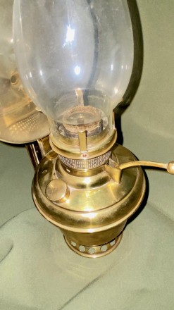 Настенная -настольная керосиновая лампа.
 Первая половина прошлого века.
 Комп. . фото 6