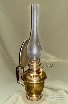 Настенная -настольная керосиновая лампа.
 Первая половина прошлого века.
 Комп. . фото 1